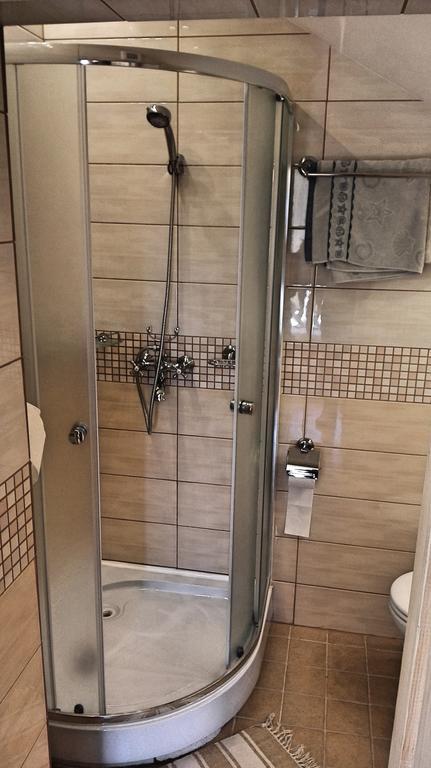 Virág Apartmanház Sopron Ngoại thất bức ảnh