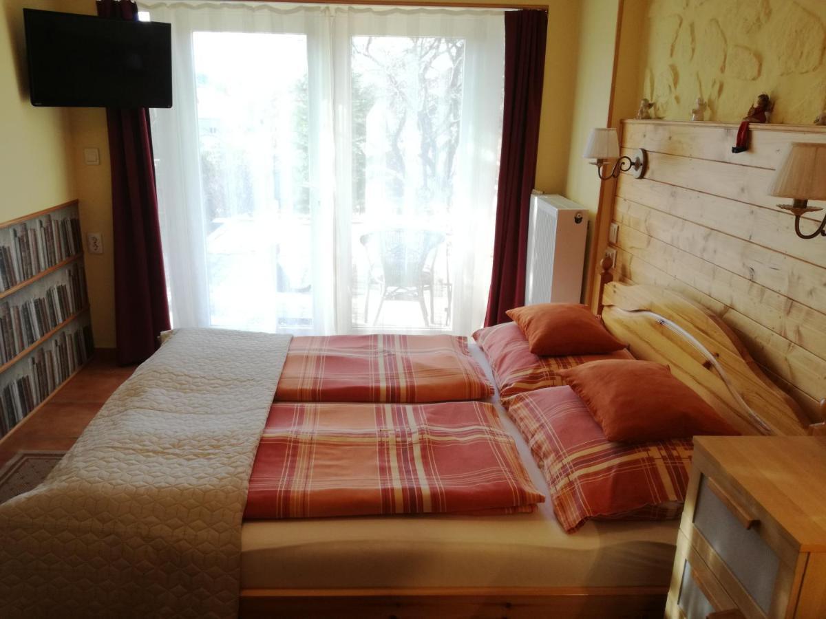 Virág Apartmanház Sopron Ngoại thất bức ảnh