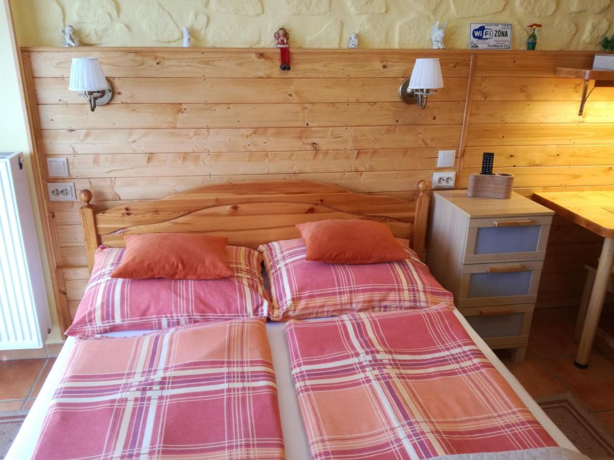 Virág Apartmanház Sopron Ngoại thất bức ảnh